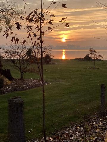 25215 W Loomis ROAD, Wind Lake, WI 53185