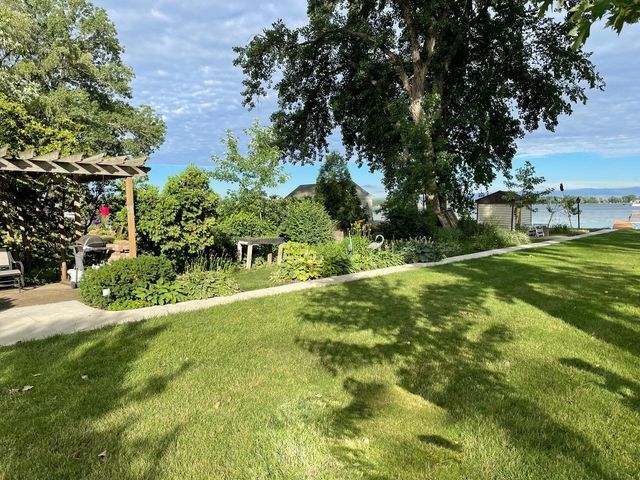 25215 W Loomis ROAD, Wind Lake, WI 53185