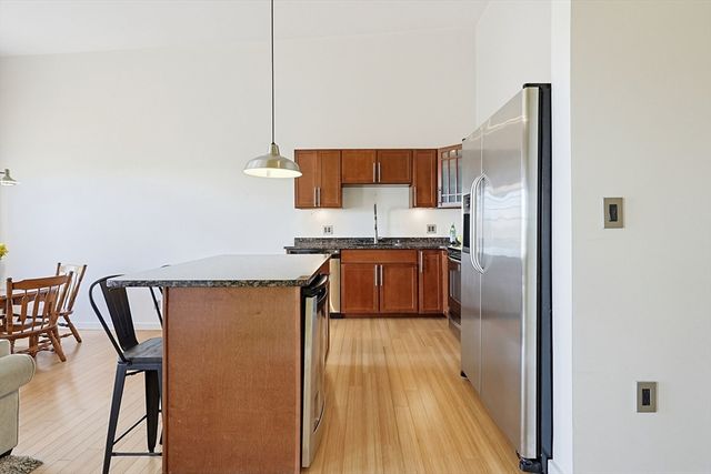 1511 Main Street CPH9, Worcester, MA 01603