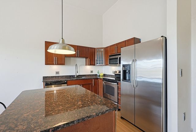 1511 Main Street CPH9, Worcester, MA 01603