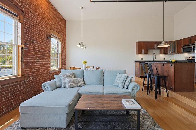 1511 Main Street CPH9, Worcester, MA 01603