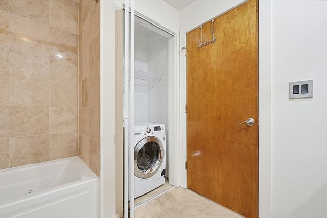 1511 Main Street CPH9, Worcester, MA 01603