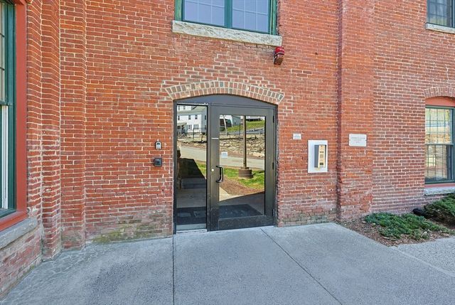 1511 Main Street CPH9, Worcester, MA 01603