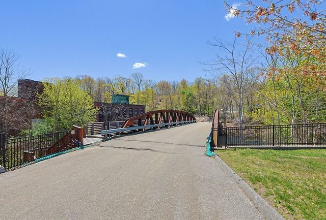 1511 Main Street CPH9, Worcester, MA 01603