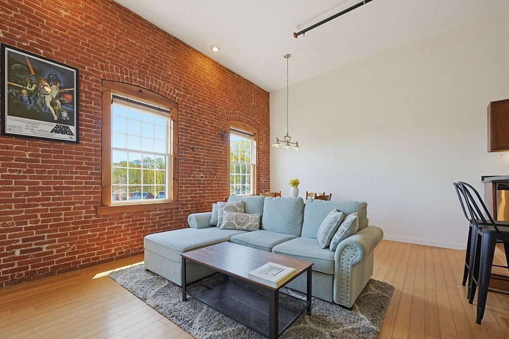 1511 Main Street CPH9, Worcester, MA 01603