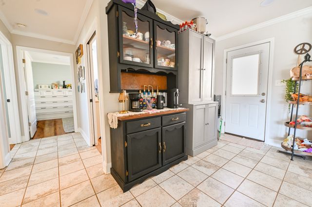 7279 Pinhook Pike, Collinwood, TN 38450