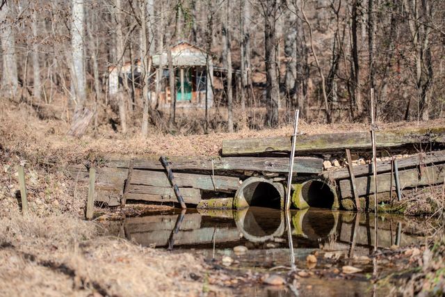 7279 Pinhook Pike, Collinwood, TN 38450