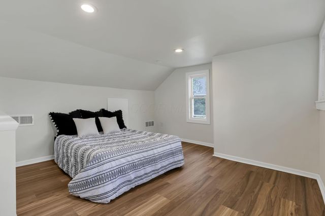 341 Highland Avenue, Buckeye Lake, OH 43008