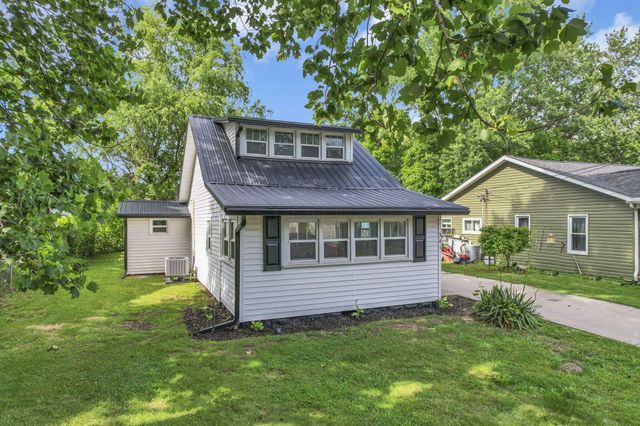 341 Highland Avenue, Buckeye Lake, OH 43008