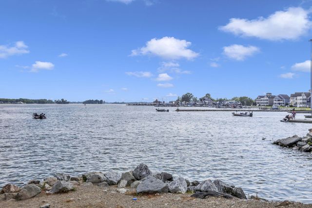 341 Highland Avenue, Buckeye Lake, OH 43008