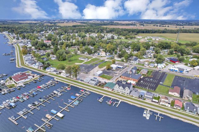 341 Highland Avenue, Buckeye Lake, OH 43008