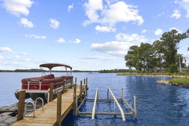 341 Highland Avenue, Buckeye Lake, OH 43008