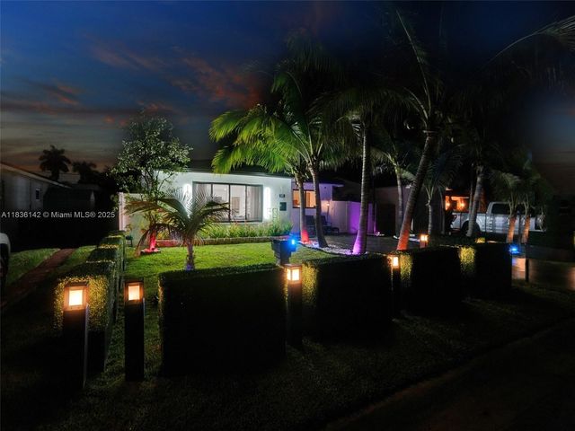 1139 Lincoln St, Hollywood, FL 33019