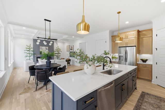 489A Sunliner Dr, Nashville, TN 37209