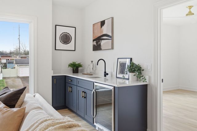 489A Sunliner Dr, Nashville, TN 37209