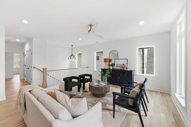 489A Sunliner Dr, Nashville, TN 37209