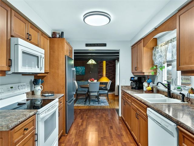 592 North Greece Road, Greece, NY 14468