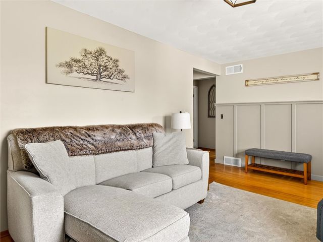 592 North Greece Road, Greece, NY 14468