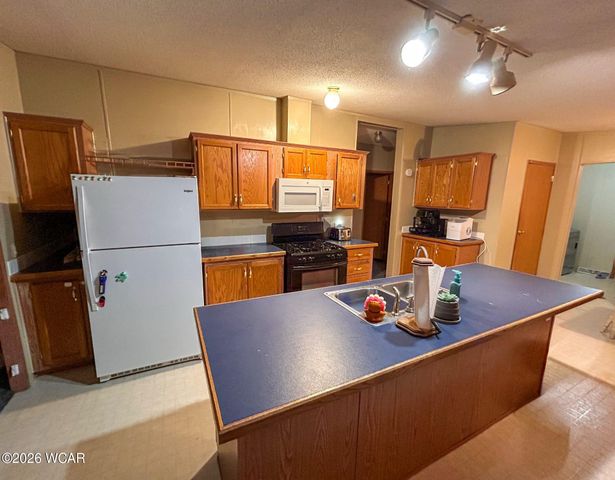 234 Buckingham Drive, Lima, OH 45807