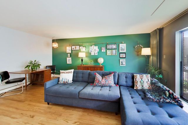 1125 W Lunt Avenue 203, Chicago, IL 60626