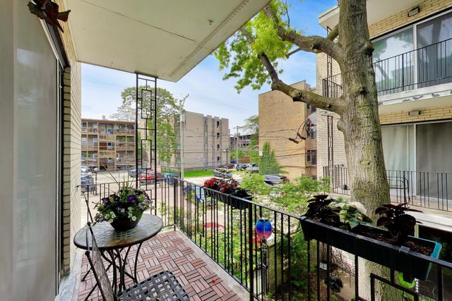 1125 W Lunt Avenue 203, Chicago, IL 60626