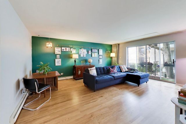 1125 W Lunt Avenue 203, Chicago, IL 60626