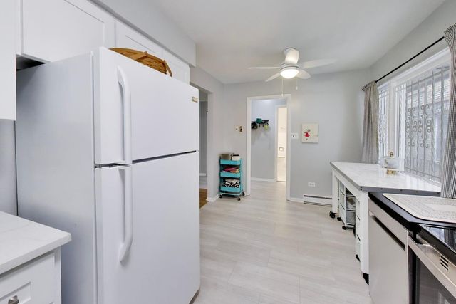 1125 W Lunt Avenue 203, Chicago, IL 60626