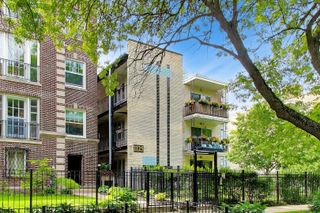 1125 W Lunt Avenue 203, Chicago, IL 60626