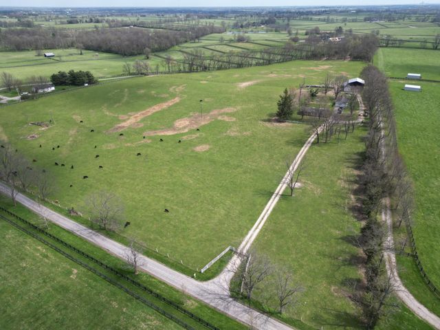 1116 Hedden Road, Versailles, KY 40383