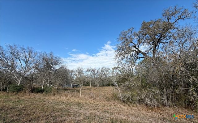 10102 US Highway 90a, Hallettsville, TX 77964