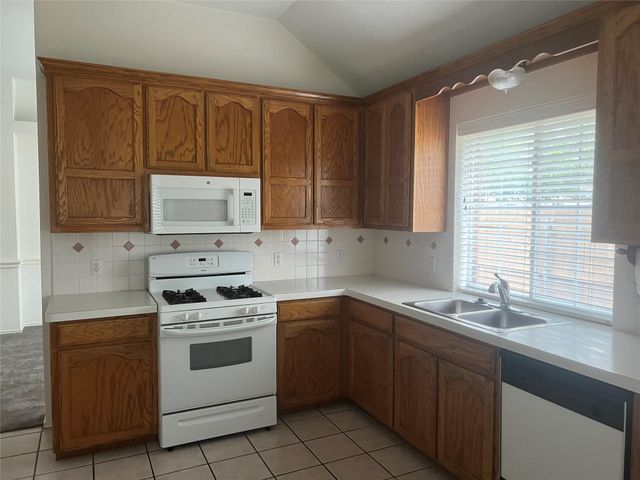 209 Bryce Canyon DR, Cedar Park, TX 78613