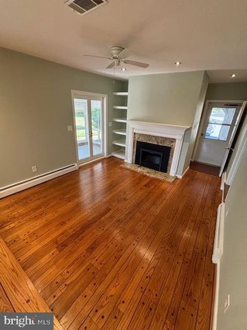 20 STONE RIDGE DR, New Freedom, PA 17349