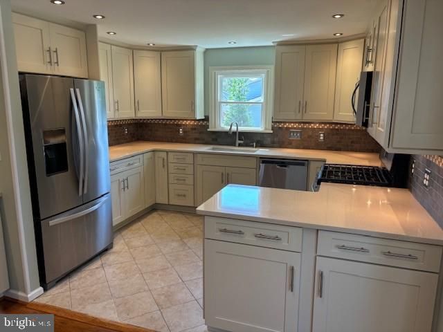 20 STONE RIDGE DR, New Freedom, PA 17349