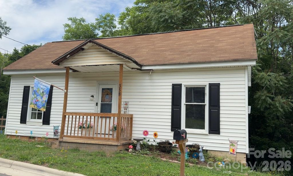 358 Nesbit Avenue, Mooresville, NC 28115