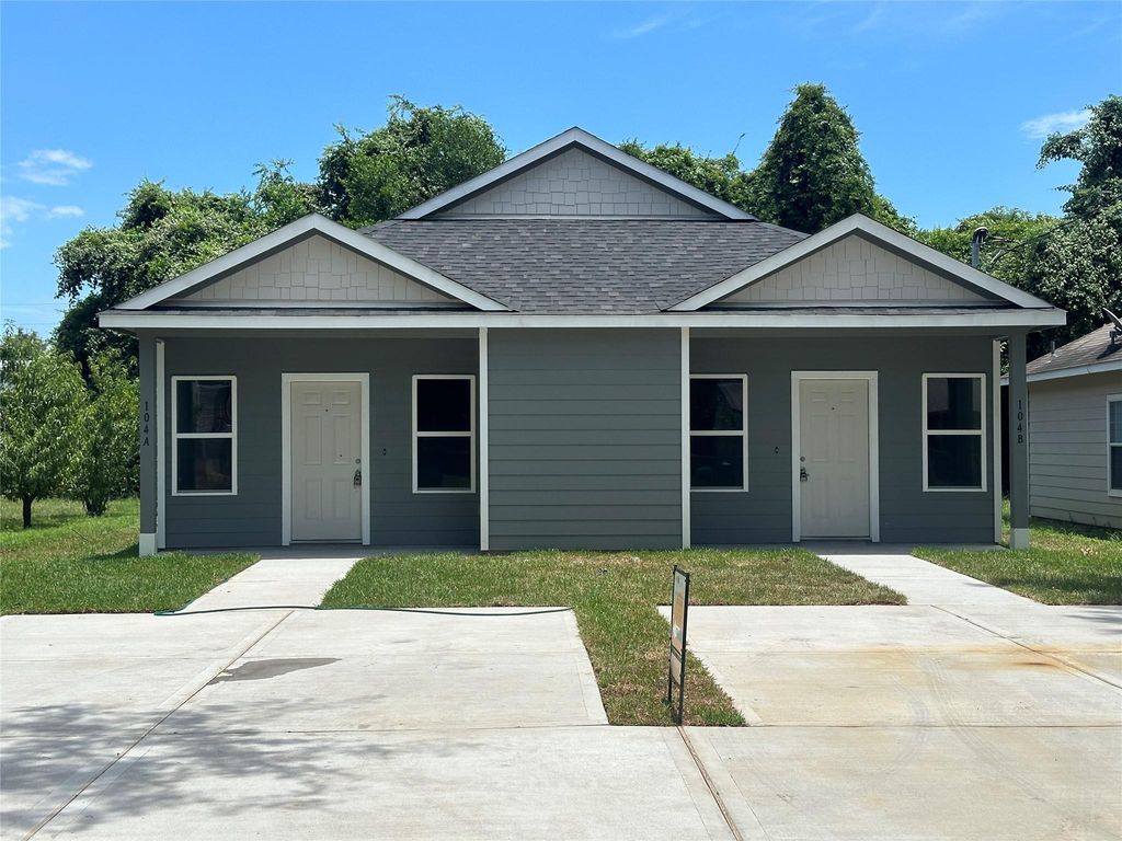 104 Turner Drive A, Willis, TX 77378
