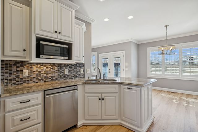 348 W Lee Etta Dr, Gallatin, TN 37066