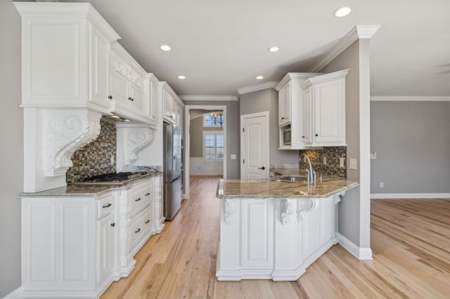 348 W Lee Etta Dr, Gallatin, TN 37066