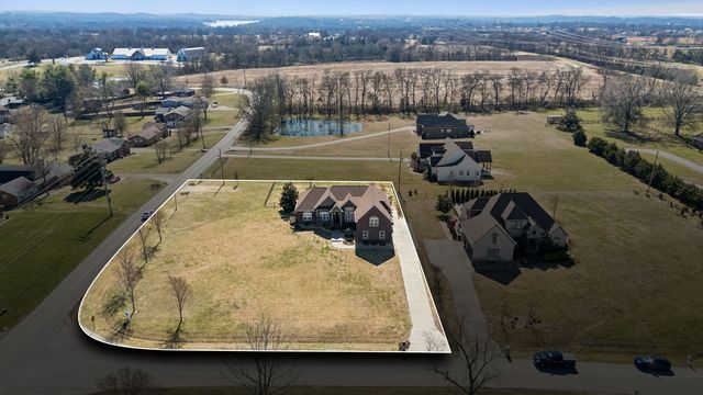 348 W Lee Etta Dr, Gallatin, TN 37066