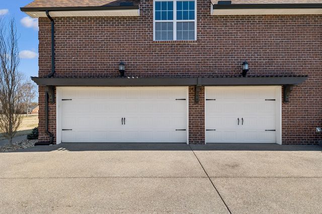 348 W Lee Etta Dr, Gallatin, TN 37066