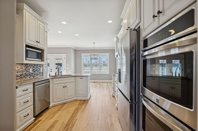 348 W Lee Etta Dr, Gallatin, TN 37066