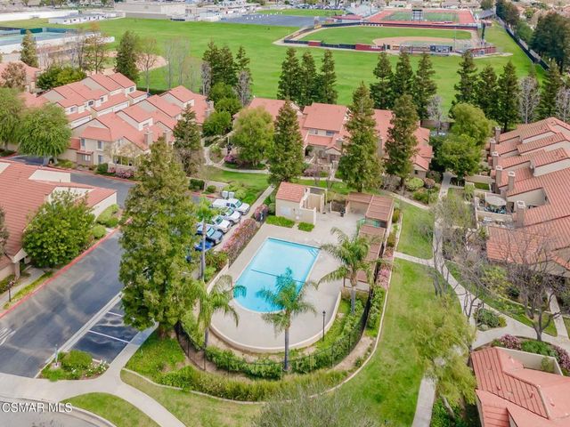 5213 Huntley Street 45, Simi Valley, CA 93063