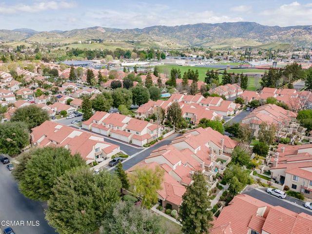 5213 Huntley Street 45, Simi Valley, CA 93063