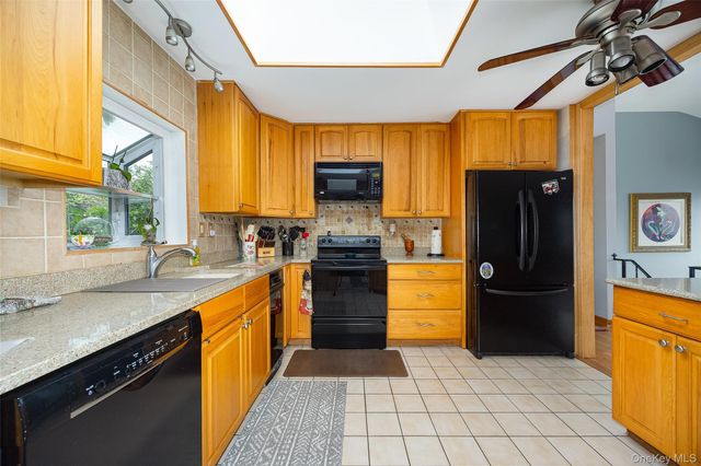 21 N Gate Road, Carmel, NY 10512