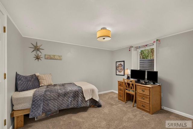 992 Redwood Street, Idaho Falls, ID 83401