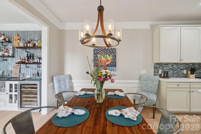 4818 Fonthill Lane, Charlotte, NC 28210