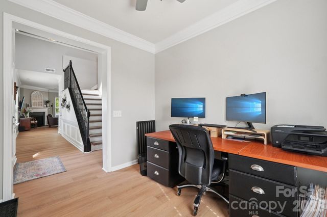 4818 Fonthill Lane, Charlotte, NC 28210