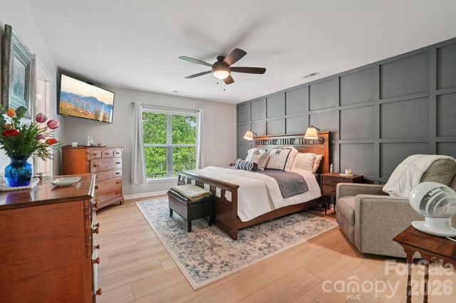 4818 Fonthill Lane, Charlotte, NC 28210