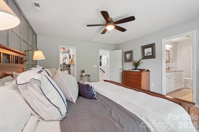 4818 Fonthill Lane, Charlotte, NC 28210