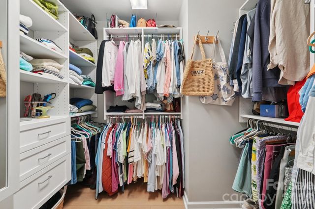 4818 Fonthill Lane, Charlotte, NC 28210