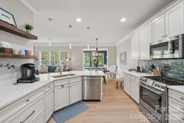 4818 Fonthill Lane, Charlotte, NC 28210